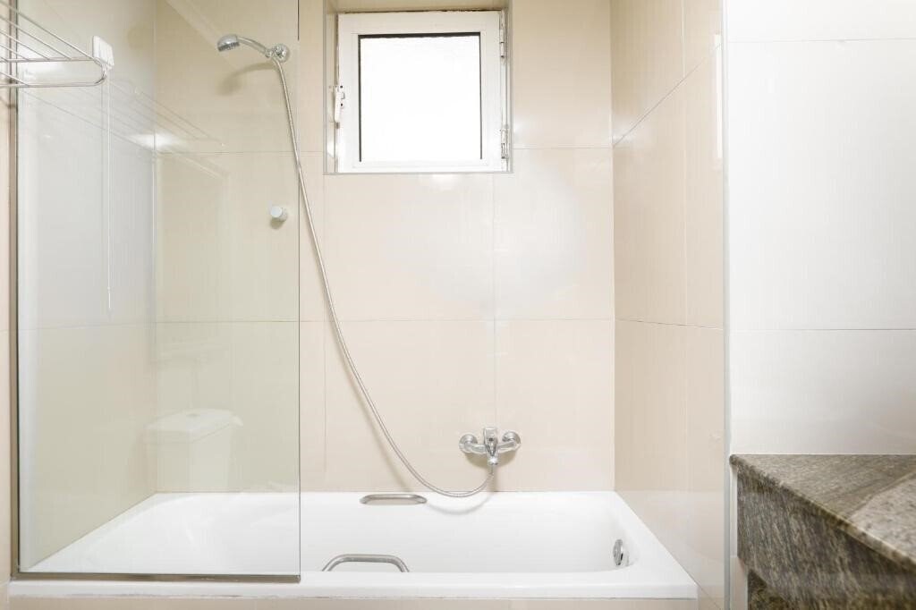 Картинка Sovereign Beach Hotel 5*