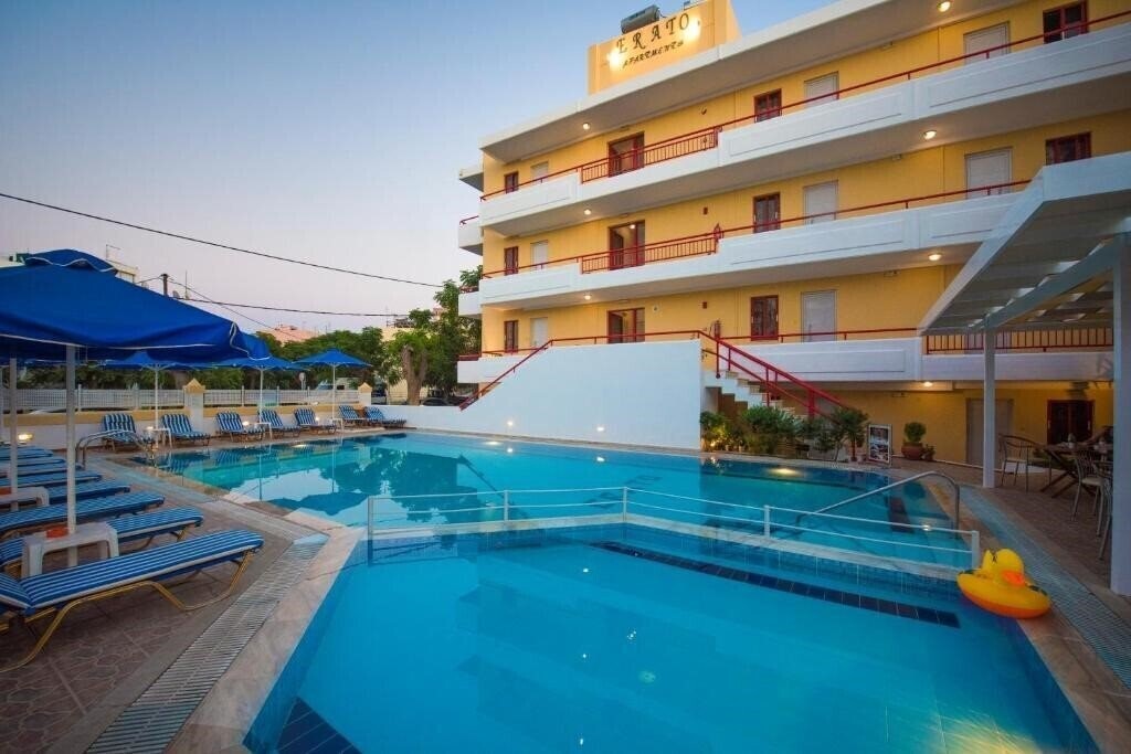 Отель Erato Studios & Apartments 3*