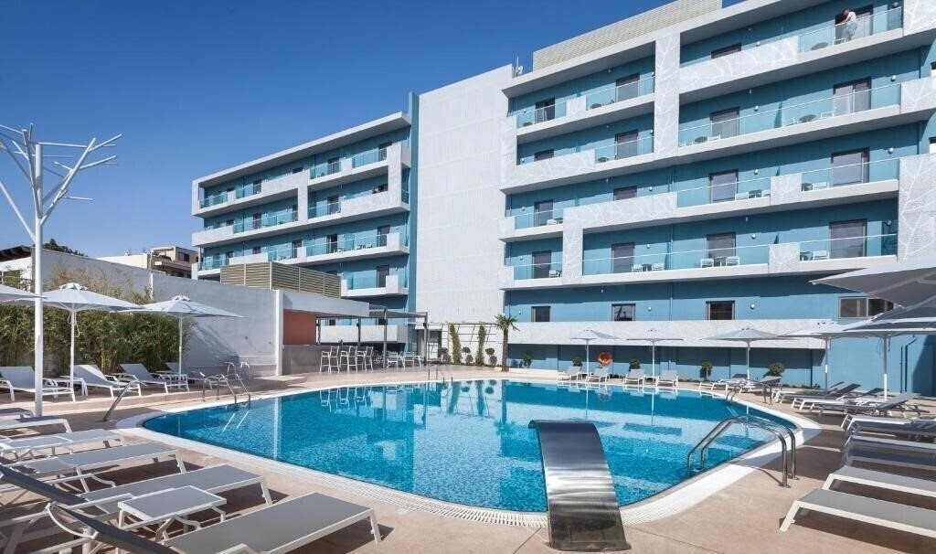 Отель Blue Lagoon City Hotel 4*