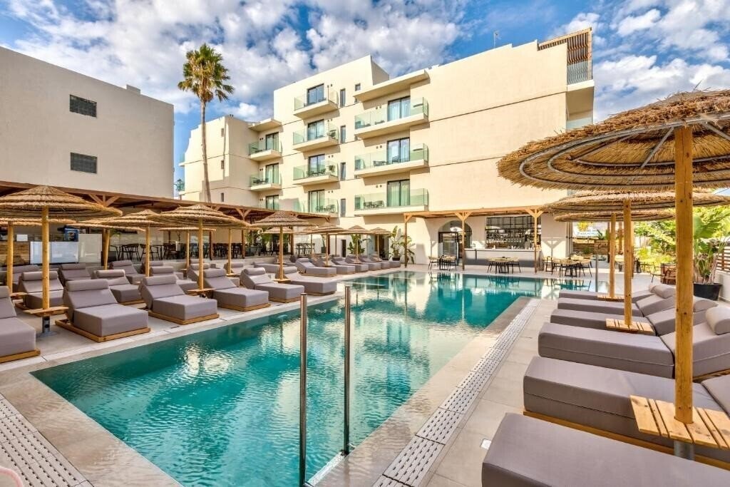 Готель Cabana Blu Hotel & Suites 5*