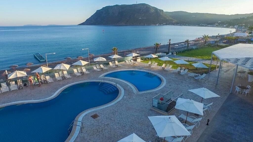 Готель Royal Bay 4*