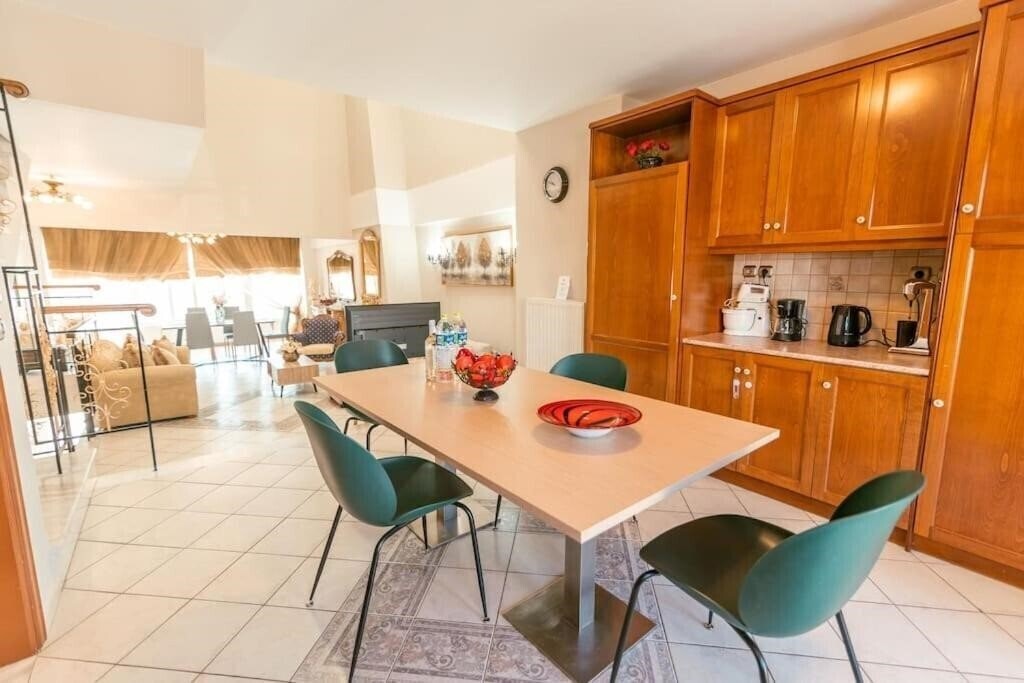 Изображение Rena's Center House отель без категории