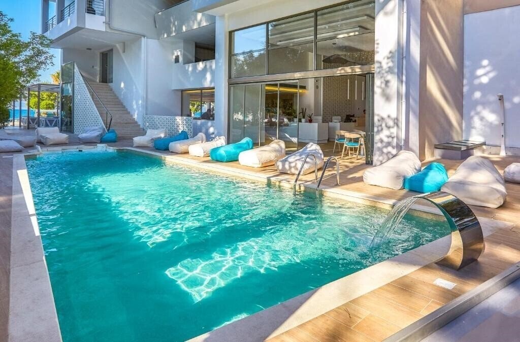 Готель Triton Boutique Hotel 3*