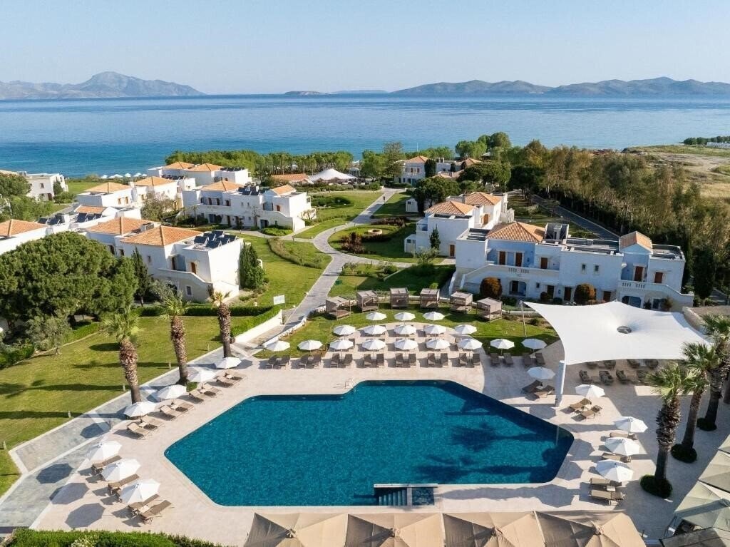 Фото Neptune Luxury Resort 5*