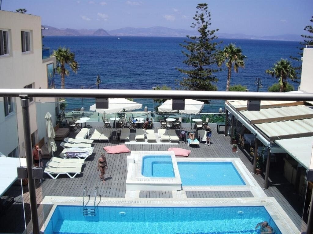 Картинка Bristol Sea View 3*