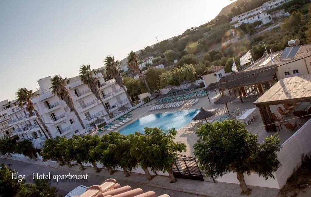 Готель Elga Hotel & Apartments 2*