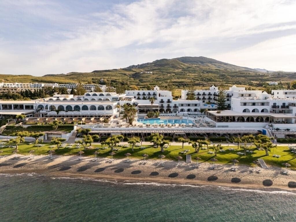 Готель TUI Blue Oceanis Beach Resort & SPA 4*