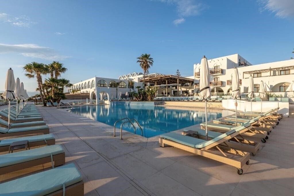 Фото TUI Blue Oceanis Beach Resort & SPA 4*