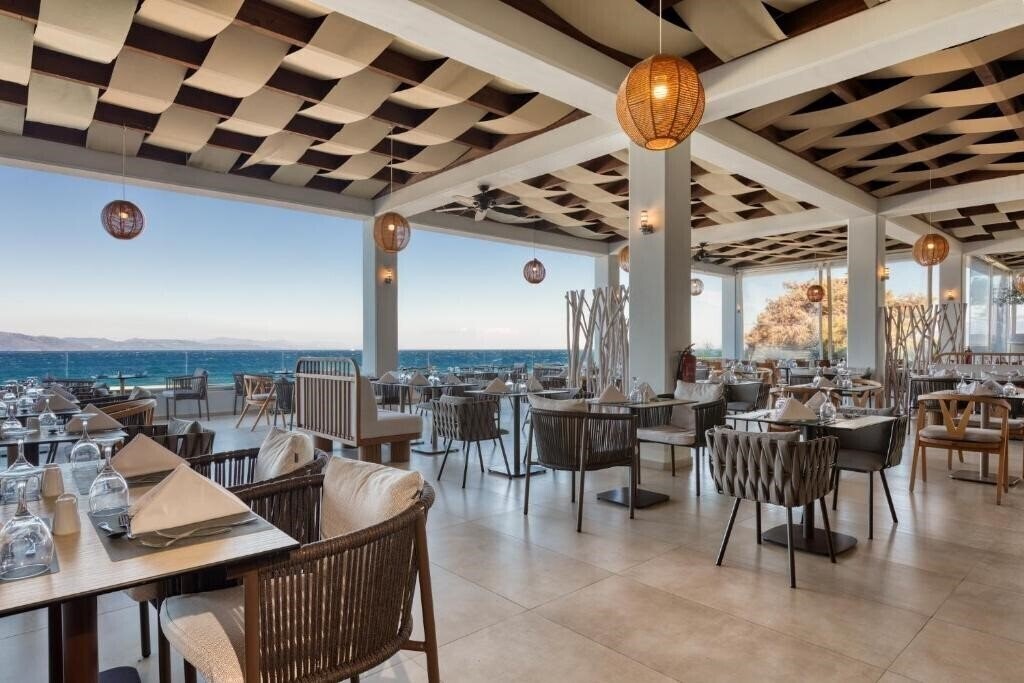 Фотографія TUI Blue Oceanis Beach Resort & SPA 4*