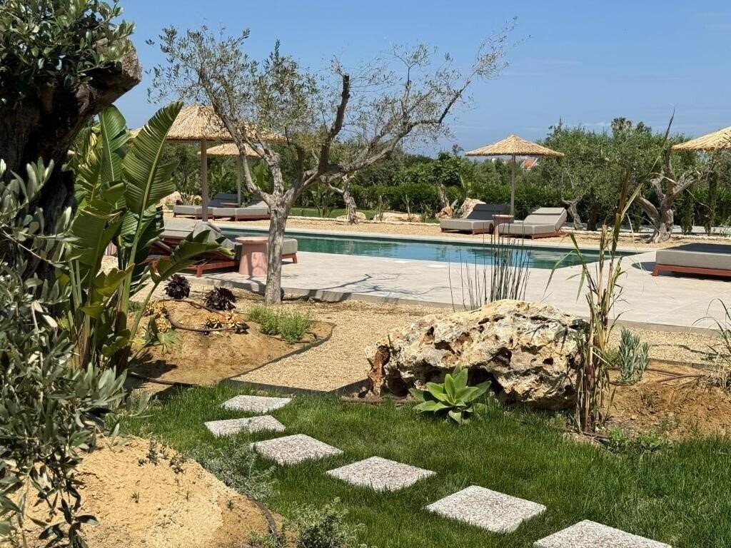 Отель Ta Spitakia 4*
