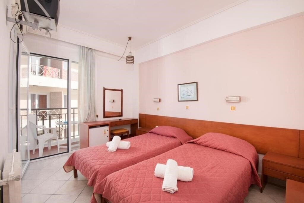 Фото Captains Hotel 2*