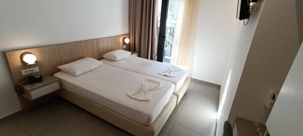 Фотография Catherine Hotel 2*