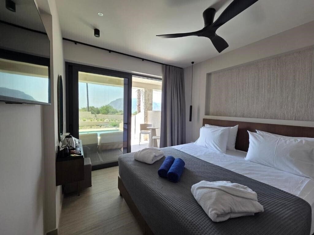 Фото Kefalos View Boutique Hotel & Suites 5*
