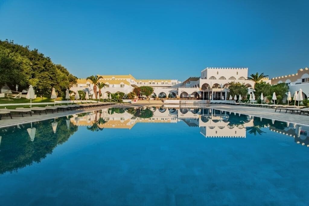 Отель Platanista Hotel 4*