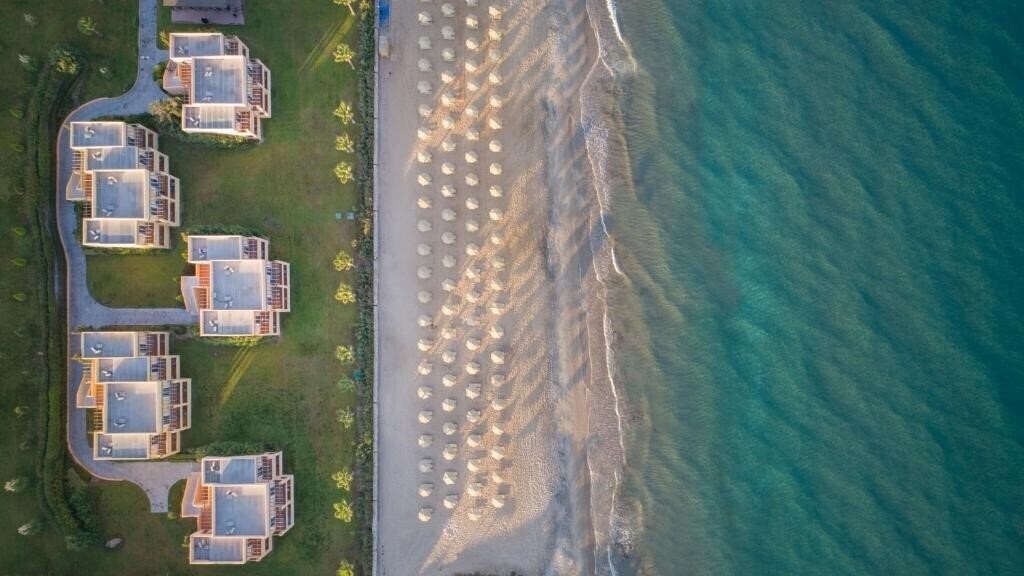 Отель Horizon Beach Resort 4*