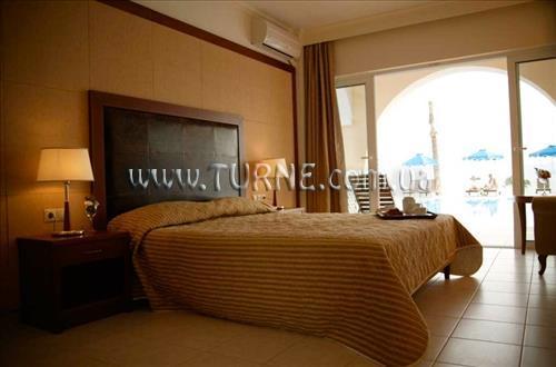 Готель Porto Bello Royal 5*