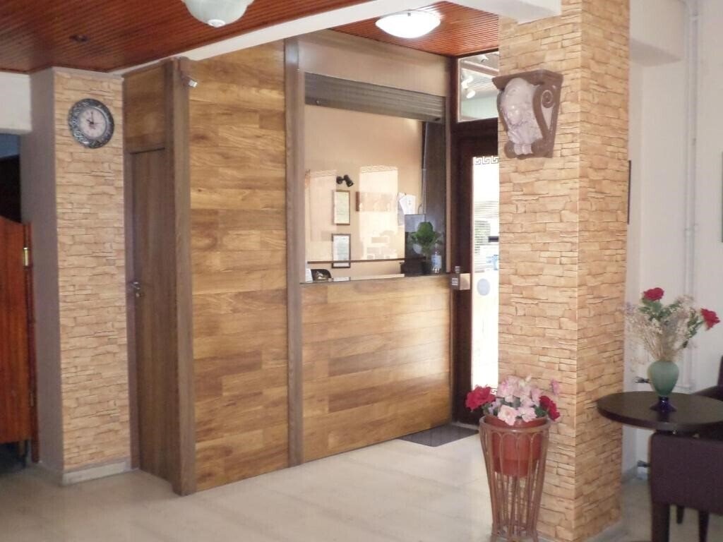 Готель Tina Hotel 1*
