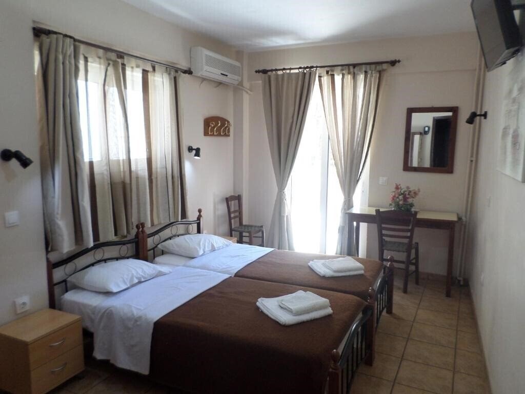 Фото Tina Hotel 1*