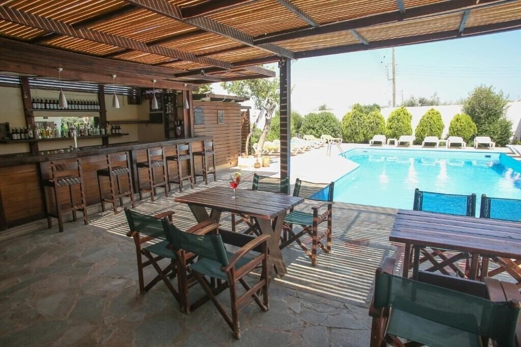 Картинка Petros Hotel 3*