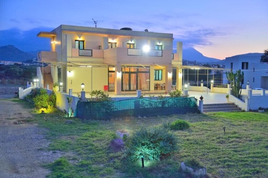 Готель Gyrogiali Apartments 3*