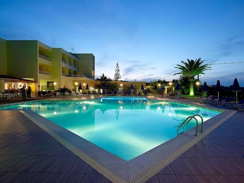 Готель Eleftheria Hotel 3*