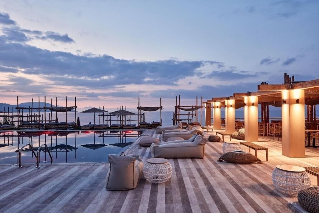 Готель La Mer Deluxe Spa Resort 5*
