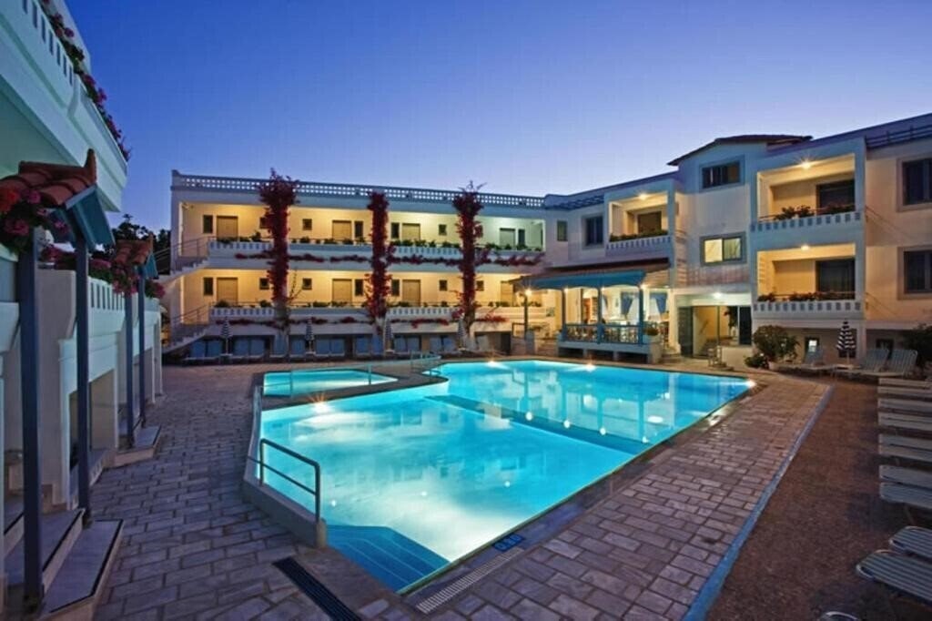 Фотографія Ariadne Apartments 2*