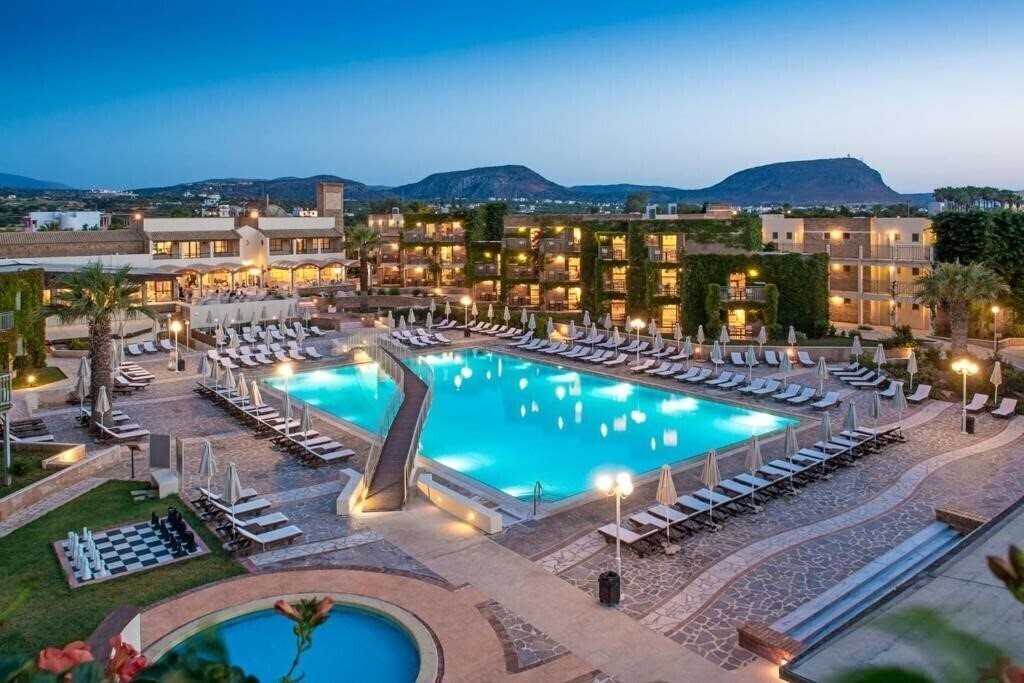 Готель Bella Beach 5*