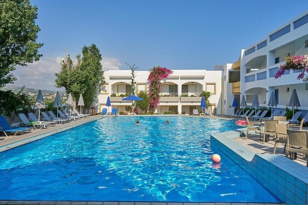 Отель Apollon Aparthotel 3*