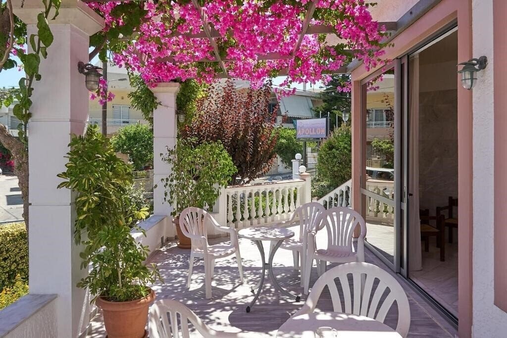 Фотография Apollon Aparthotel 3*