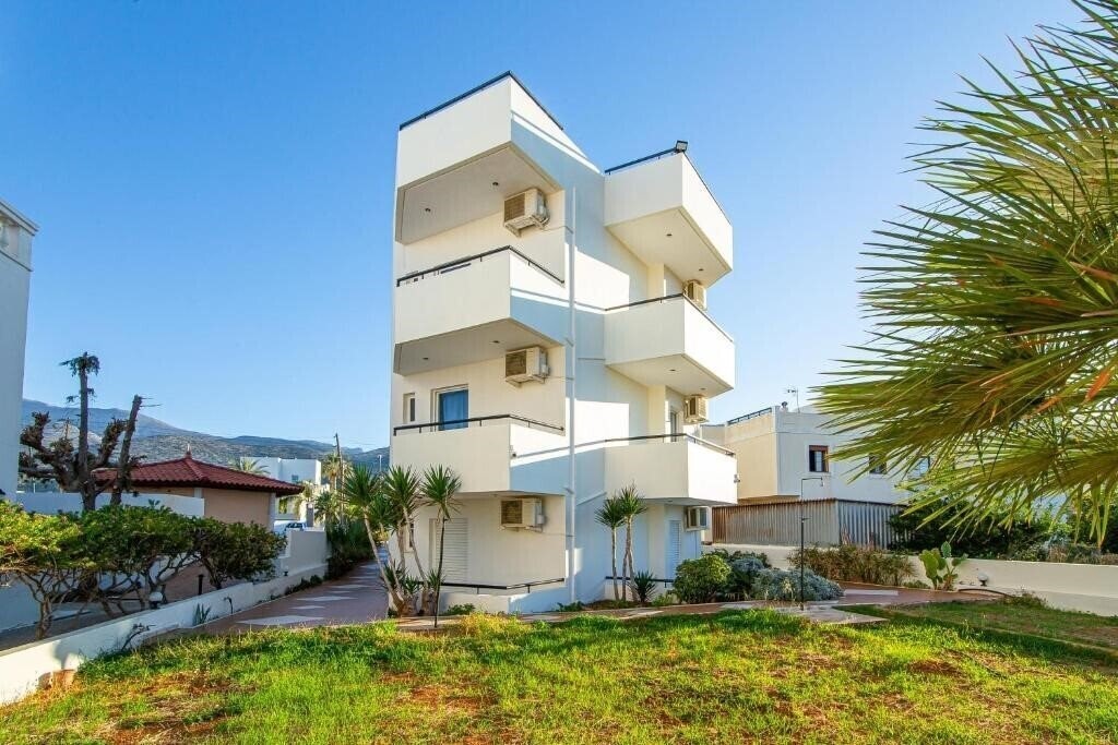 Готель Sunshine Garden Apartment 2*