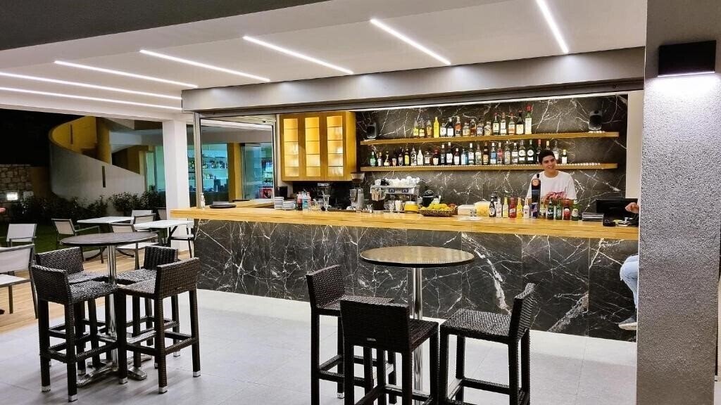 Фото Sunny Bay Hotel 3*