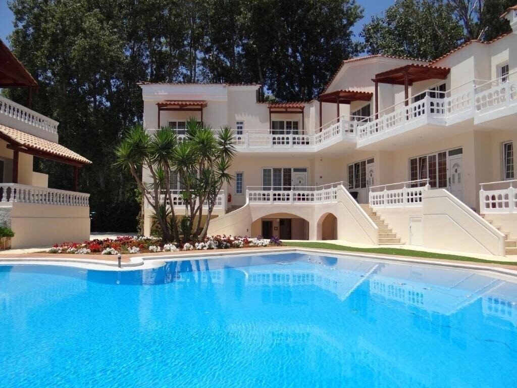 Фото Perla Beach Apartments 3*