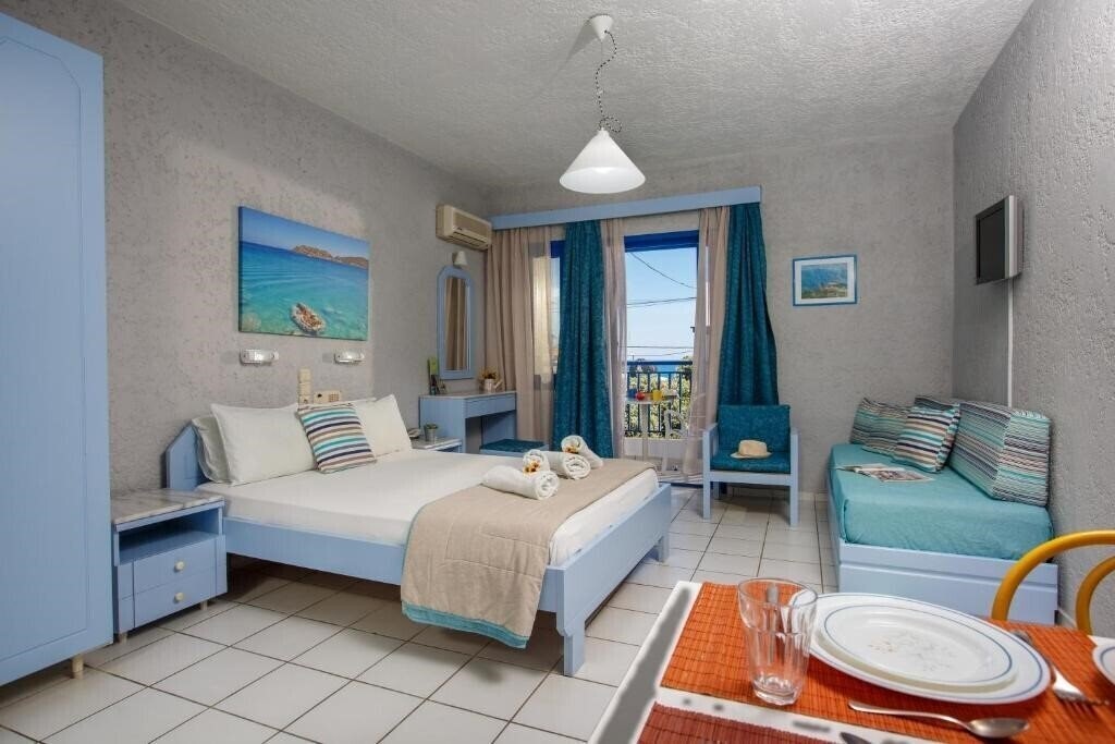 Фото Latania Studios Apartments 3*