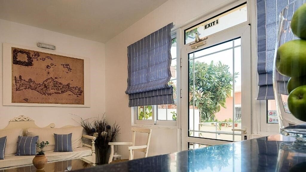 Фотографія Diamond Apartments & Suites 3*
