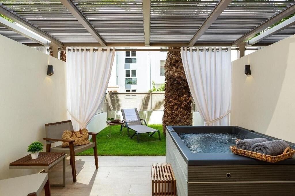 Фотография The Artemis Palace 4*