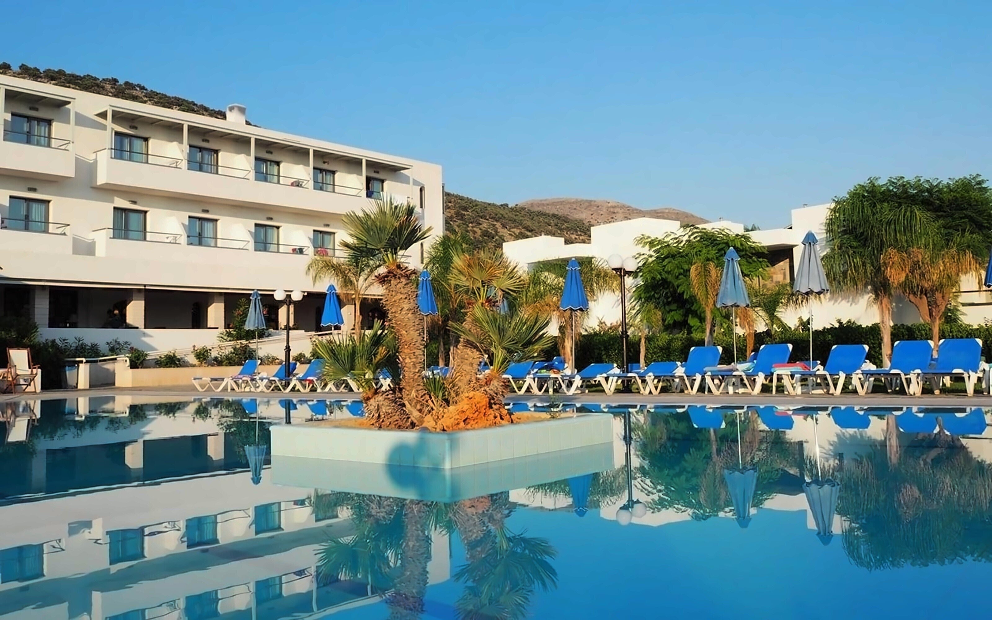 Фото Smartline Kyknos Beach Hotel & Bungalows 4*