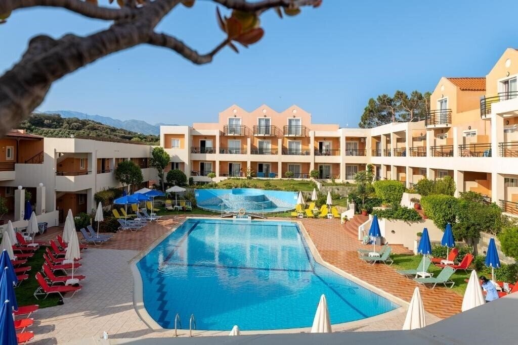 Готель Pegasus Hotel 3*