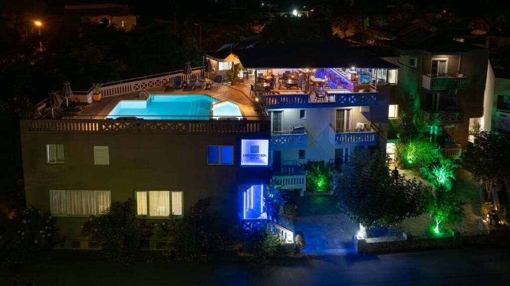 Изображение Labyrinth Hotel 2*