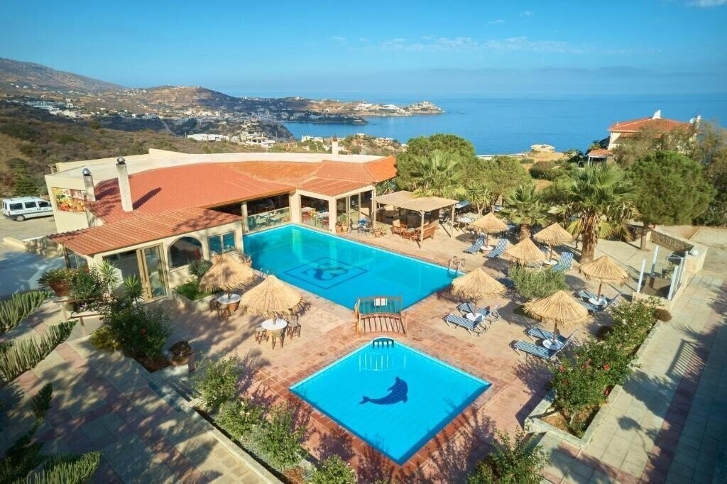 Отель Spiros-Soula Family Hotel & Apartments 3*