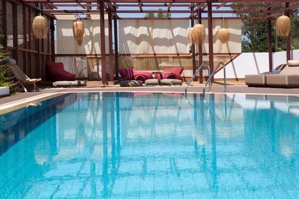 Готель Kalypso Hotel Malia 3*
