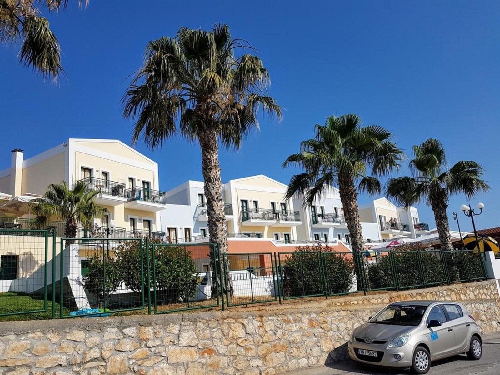 Фото Camari Garden Hotel Apartments 2*