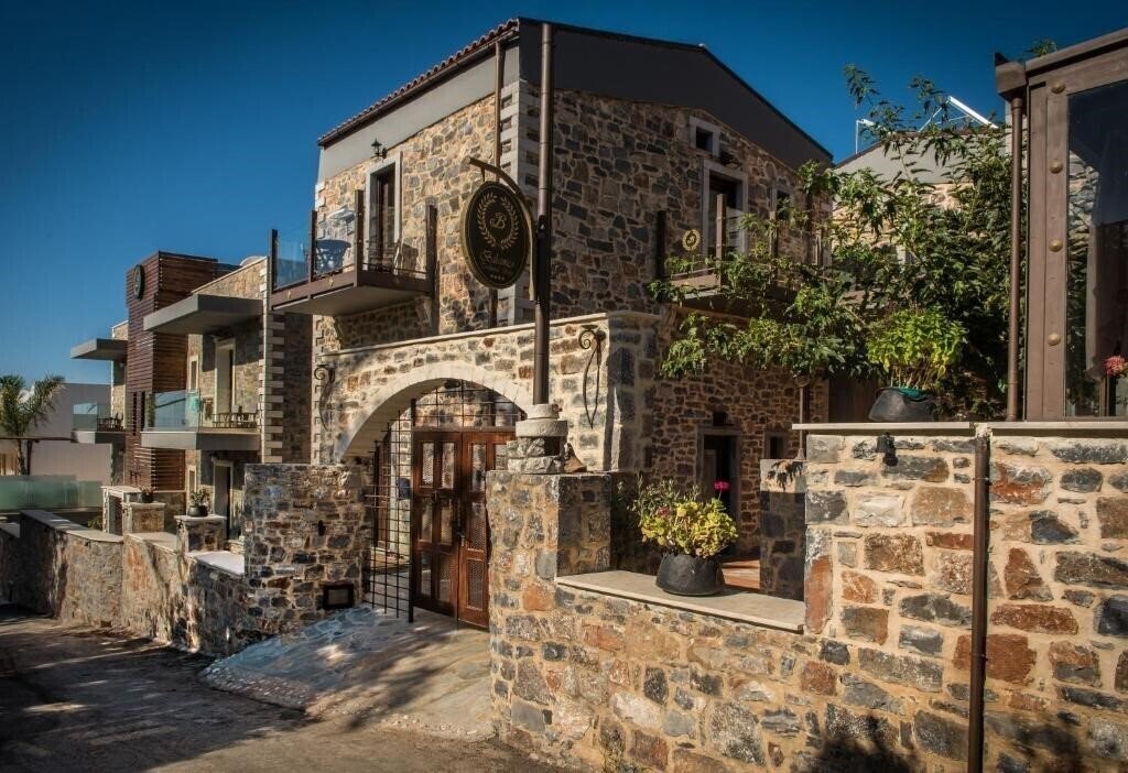 Готель Balsamico Traditional Suites 4*