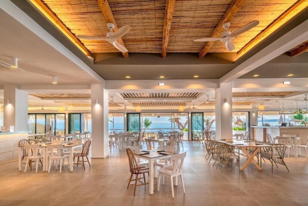 Фотографія Iolida Beach 4*