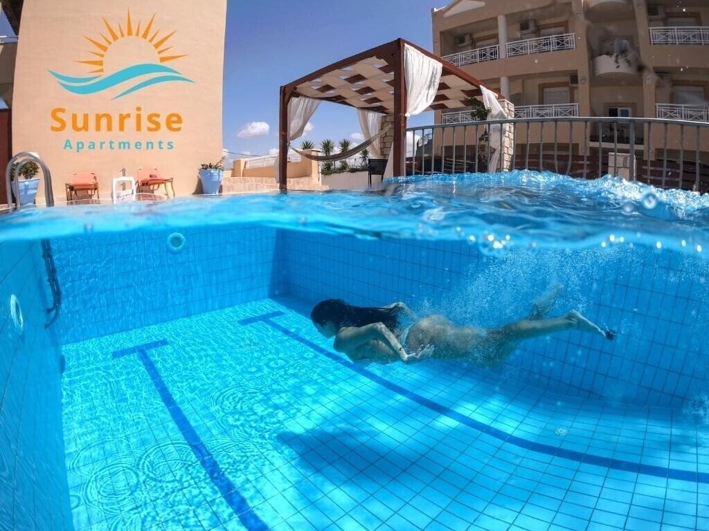 Отель Sunrise Apartments Sfakaki 3*