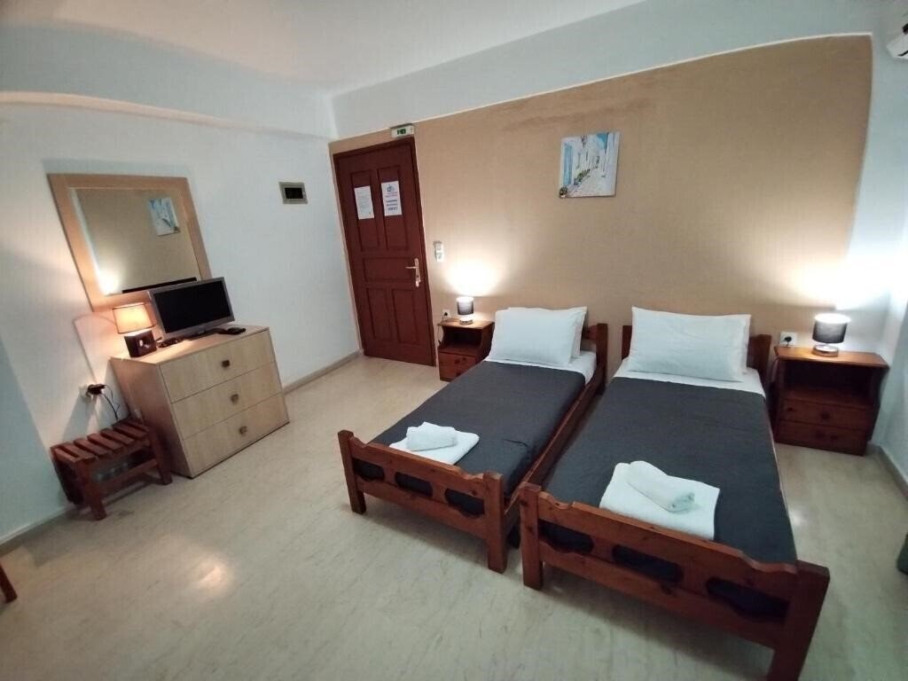 Фото Koula Apartments 2*