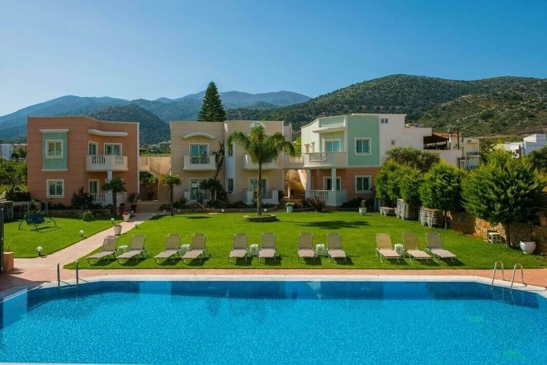 Фото King's Village Apartments 3*