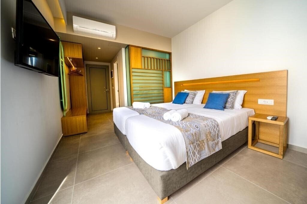 Фото Adele Beach Hotel Bungalows 3*