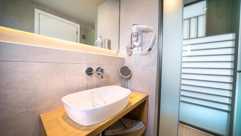 Фотография Adele Beach Hotel Bungalows 3*