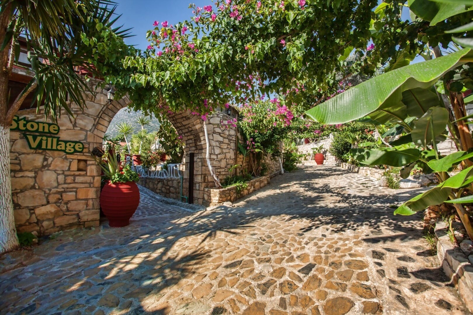 Готель Petrino Horio (Stone Village) 4*